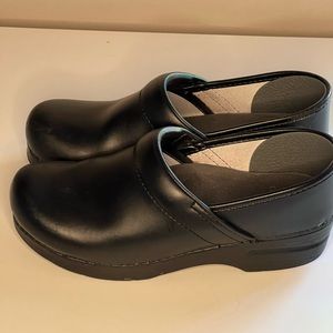 Dansko size 39